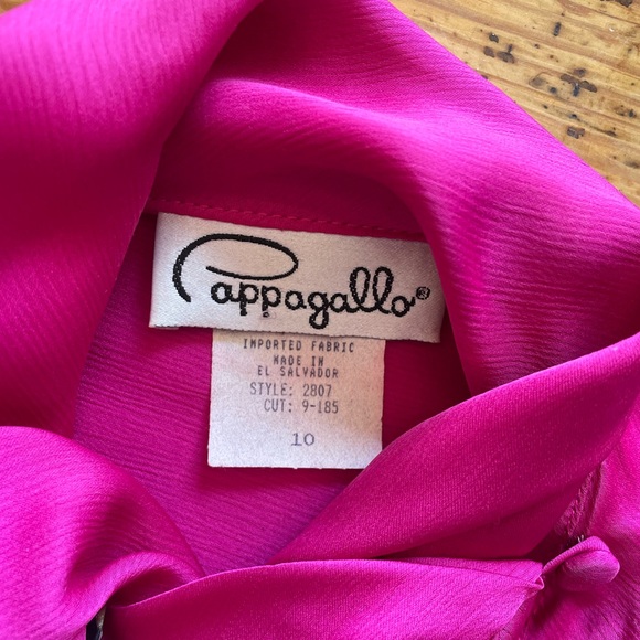 Pappagallo Vintage Hot Pink Silky Button Down Top Size 10 - Picture 3 of 5